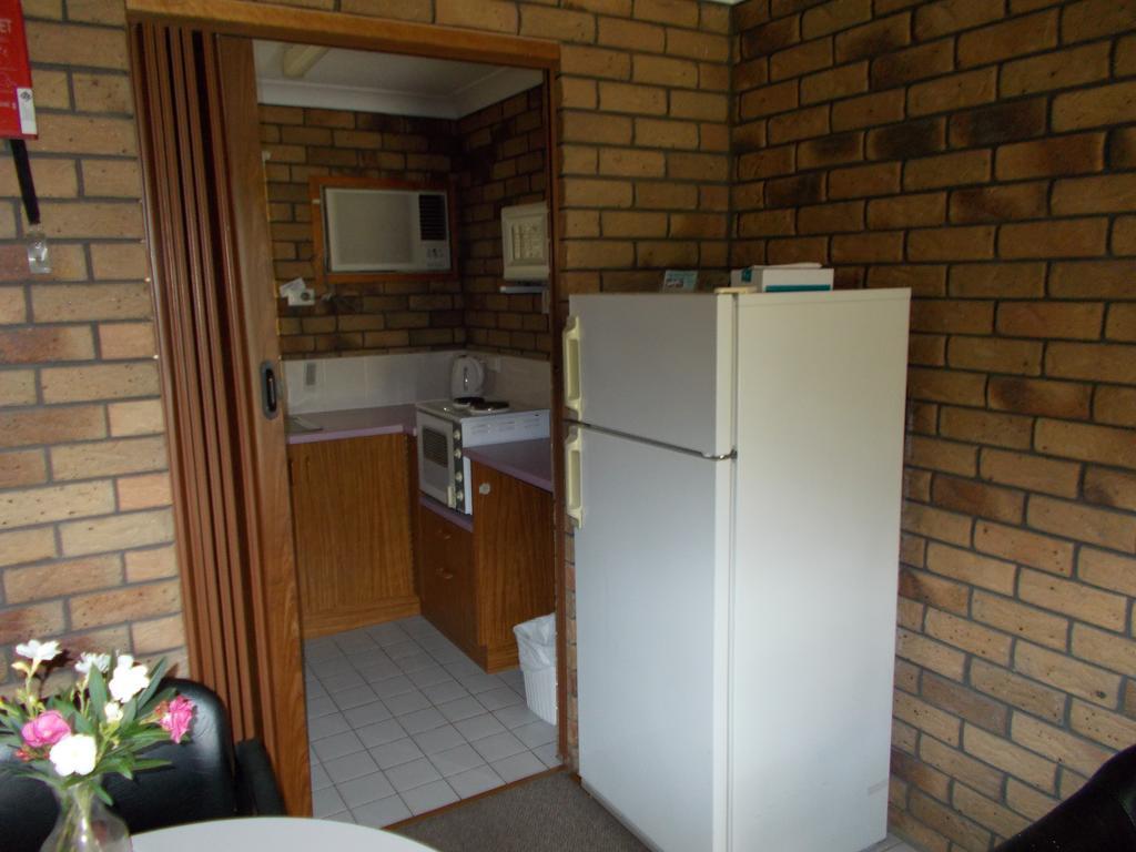 Park House Motor Inn Oakey Exteriör bild
